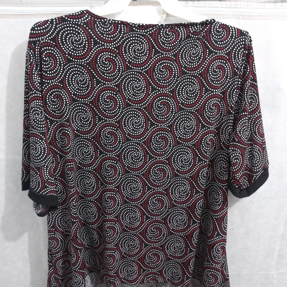 Blouses - Picture 2 of 3